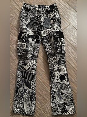 Rebel Vengeance Graphic Winged Skull Cargo Pants 28 NWT